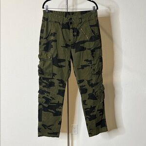 Must Way Cargo Camo Cotton Pants